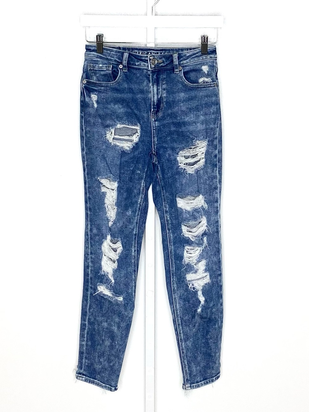American Eagle | Medium-Wash Denim Distressed Ripped Stretch Mom Jeans Sz 0